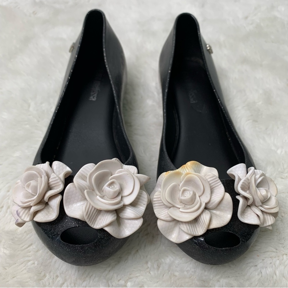 Mini Melissa Girl's Black Ultragirl Garden Floral Slip On Flat Shoes Size 8-9 - Picture 1 of 13